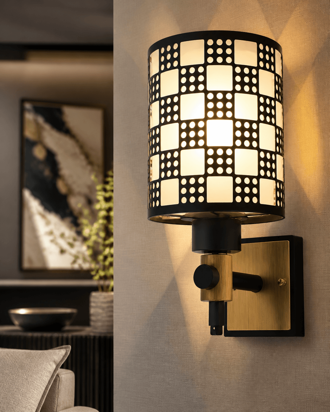 Geometric Shade Wall Lamp