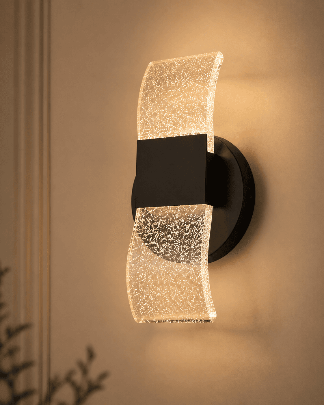 Modern Curved Acrylic Wall Sconce