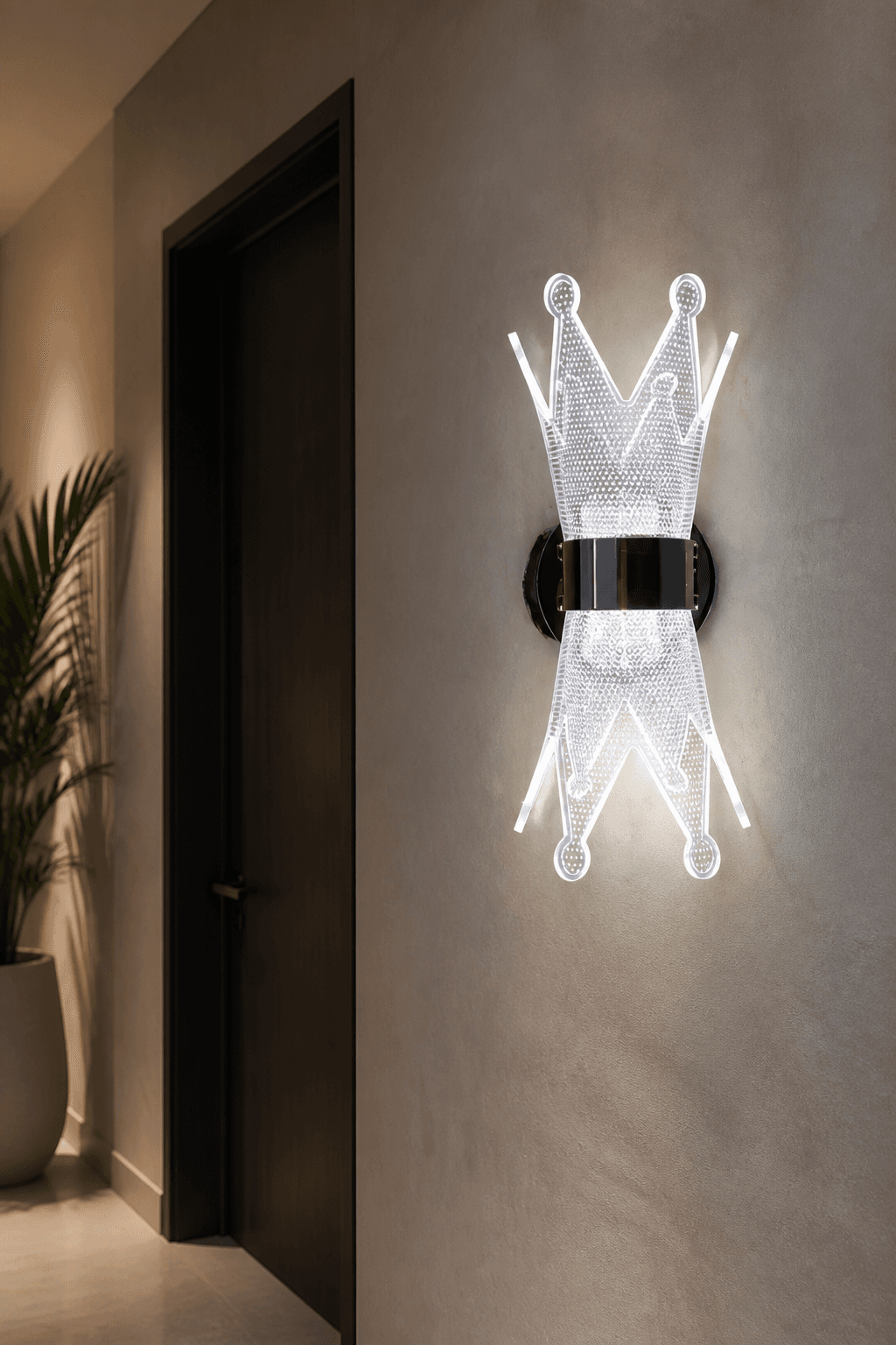 Modern Crown-Shaped Wall Sconce